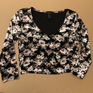 Long sleeve floral crop top